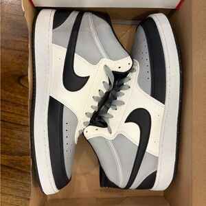 Nike Court Vision Mid Top